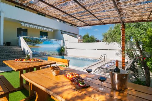 The swimming pool at or close to Villa Koludrovac