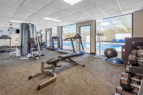 Days Inn by Wyndham Plattsburgh tesisinde fitness merkezi ve/veya fitness olanakları