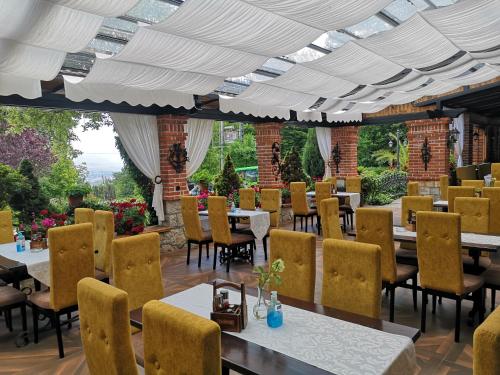 Restoran atau tempat lain untuk makan di Hotel Sumski Feneri