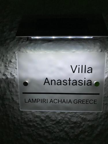 Un certificat, premiu, logo sau alt document afișat la Luxurious Villa Anastasia