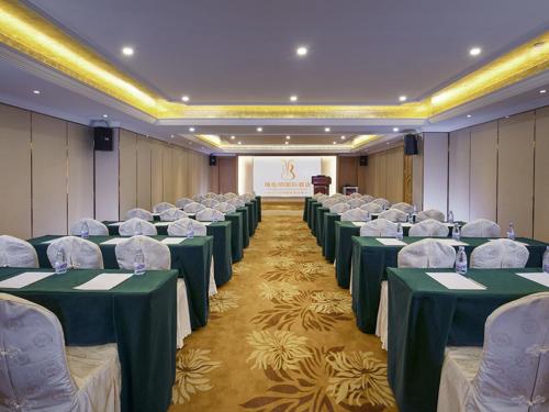 The business area and/or conference room at Vienna International Hotel Foshan Beijiao New City Meidi Headquarter