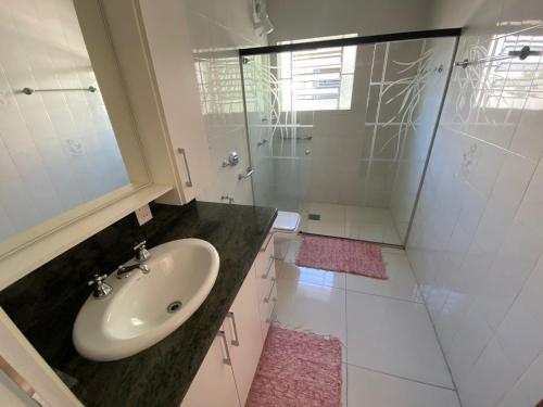 Casa do Rogerio Hostel - Unidade Shopping tesisinde bir banyo