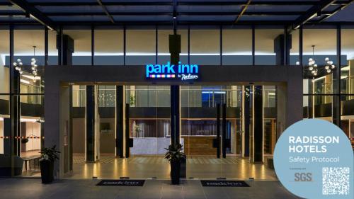 Ett certifikat, pris eller annat dokument som visas upp på Park Inn by Radisson Putrajaya