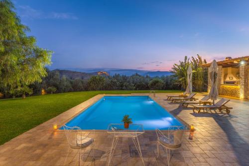 The swimming pool at or close to Villa Elva Nafplio