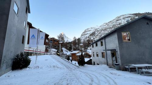 Zermatt Youth Hostel v zimě