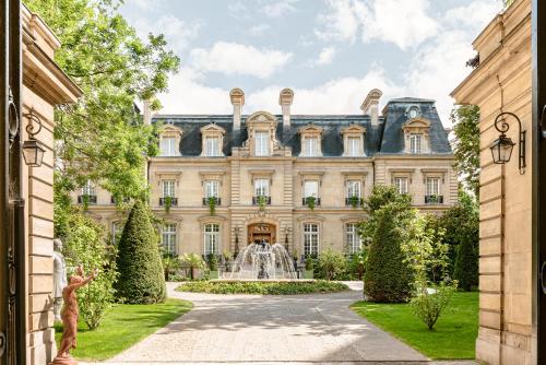 Un jardín fuera de Saint James Paris