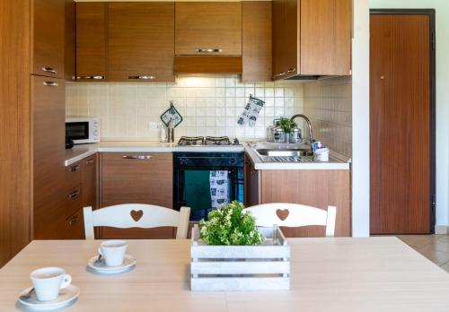 Una cocina o kitchenette en Il Borgo Appartamenti