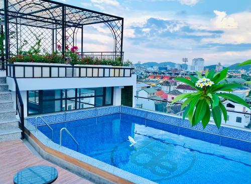 Swimming pool sa o malapit sa Jade Scene Hotel