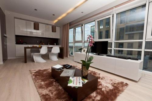 Area tempat duduk di Platinum Residence