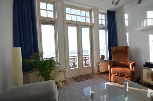 Fraai appartement direct aan zee op toplocatie. 휴식 공간