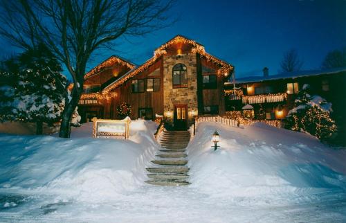 The Snowed Inn през зимата