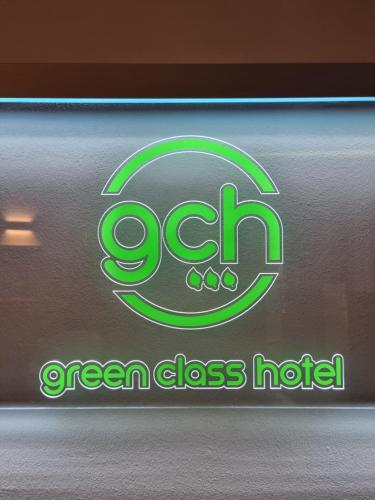 Chứng chỉ, giải thưởng, bảng hiệu hoặc các tài liệu khác trưng bày tại Green Class Hotel Astoria