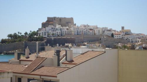 Una vista general de Peñíscola o una vista desde la ciudad tomada desde el departamento