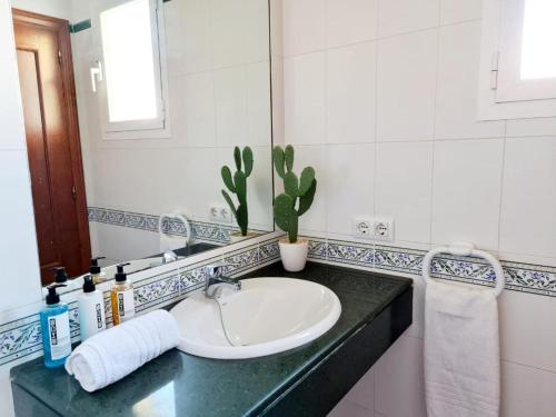 Salle de bains dans l'établissement Villas El Pinar