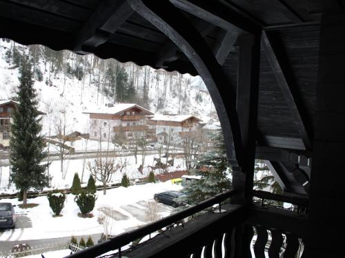 Spacious Villa in Zell am See near Ski Area a l'hivern