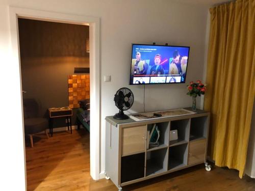 TV tai viihdekeskus majoituspaikassa Apartament na Okulickiego - Centrum !!