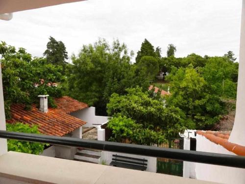 En balkon eller terrasse på Casa dos Pocinhos Férias tranquilas no campo