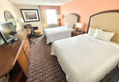 Легло или легла в стая в Fairbridge Hotel Cleveland East