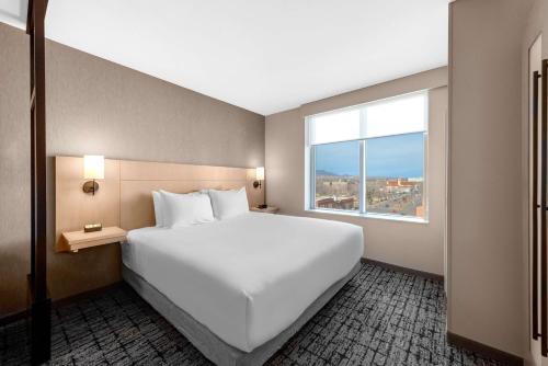 Легло или легла в стая в Hyatt Place Colorado Springs Downtown