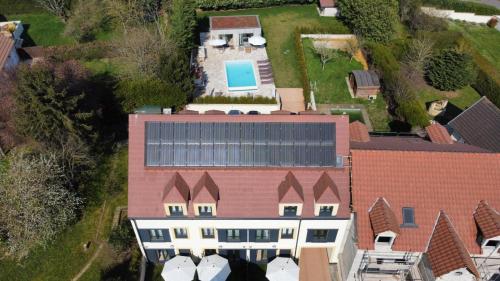 VILLA MAGNYSOLAR Proche Disneyland Paris tesisinde veya buraya yakın yüzme havuzu