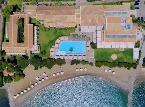 สระว่ายน้ำที่อยู่ใกล้ ๆ หรือใน Negroponte Resort Eretria