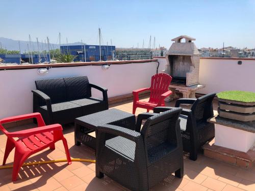 En balkong eller terrass på Appartement 80 m2,Port Rhodes D-2 chambres, terrasse panoramique, vue sur le canal principal d’Empuriabrava