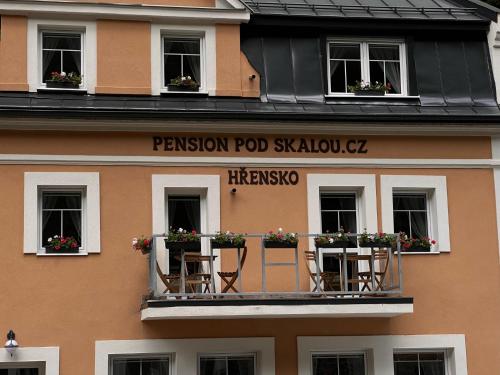 El edificio en el que está la pensión