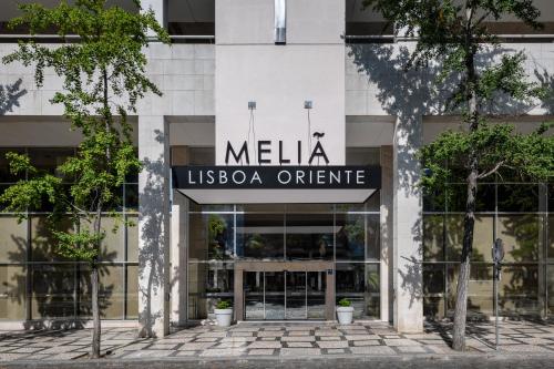 Majoituspaikan Melia Lisboa Oriente Hotel julkisivu tai sisäänkäynti