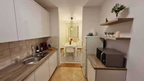 Una cocina o kitchenette en Memories apartment