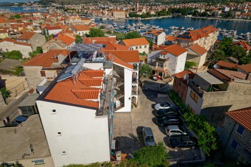 Trogir şehrindeki Apartments & Rooms Žaja tesisine ait fotoğraf galerisinden bir görsel