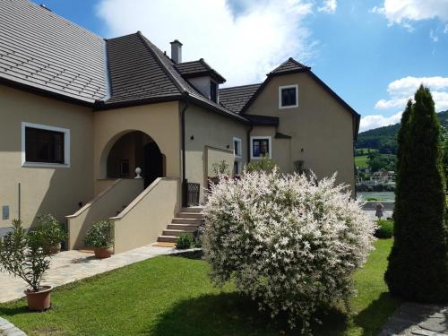 Vrt ispred objekta Goldene Wachau - Privatzimmer