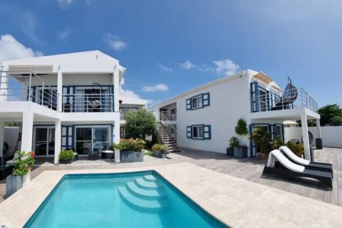 Tradewinds Apartments Simpson Bay