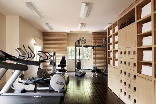 Hotel Bel-Air - Dorchester Collection tesisinde fitness merkezi ve/veya fitness olanakları