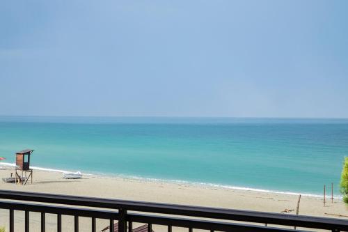 Paralia Panteleimonos şehrindeki OCEANA Beach Hotel tesisine ait fotoğraf galerisinden bir görsel