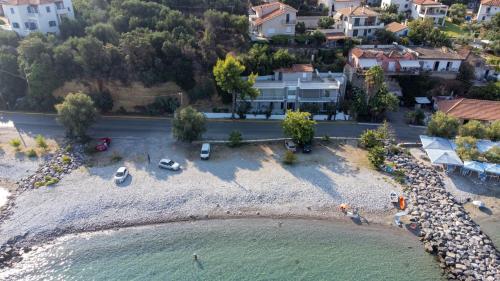 Galeri foto Kamari Apartments seafront di Kalamata