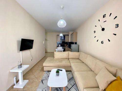 Virtuve vai virtuves zona naktsmītnē Chlo apartment 2 Tirana