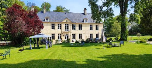 Sodas prie apgyvendinimo įstaigos Château de Bellefontaine - Teritoria