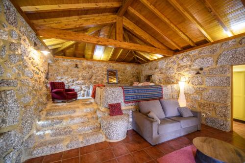 A seating area at Gerês Country Stays - Lagar