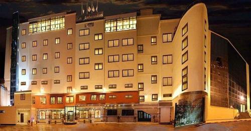 O edifício em que o hotel se localiza