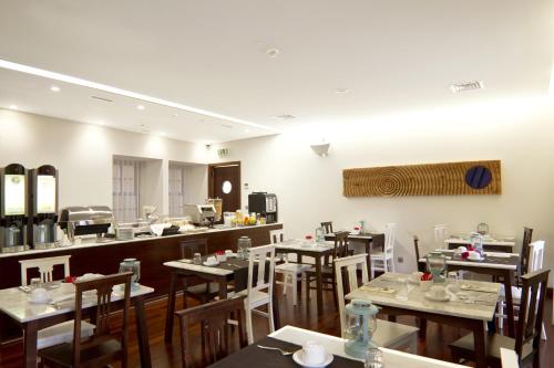 Restoran atau tempat lain untuk makan di Oca Ribeira do Porto Hotel