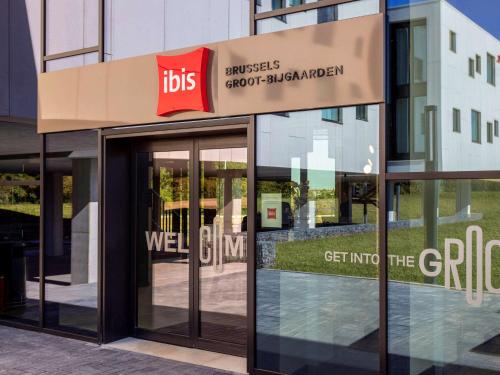 Framhlið eða inngangur ibis Brussels Groot Bijgaarden