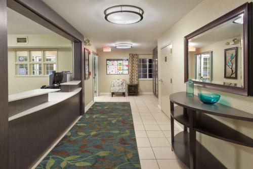 Eldhús eða eldhúskrókur á Sonesta Simply Suites Atlanta Gwinnett Place