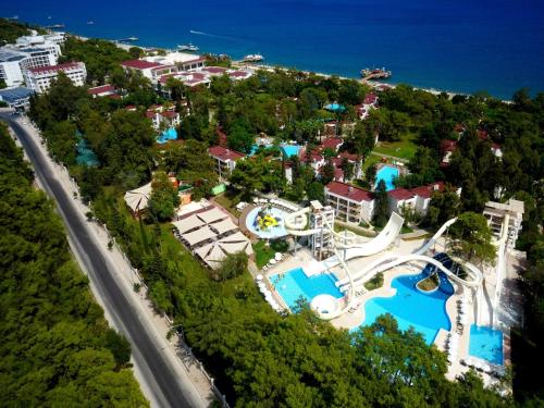 Swimming pool sa o malapit sa Sherwood Exclusive Kemer - Kids Concept