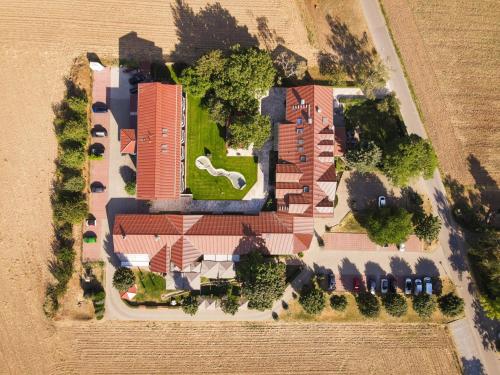 Hotel Birkenhof في هايدلبرغ: اطلالة علوية على منزل في ميدان