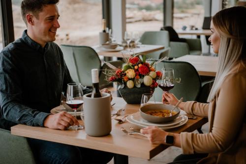 Gosti koji borave u objektu Weinzuhause Hotel-Restaurant-Vinothek