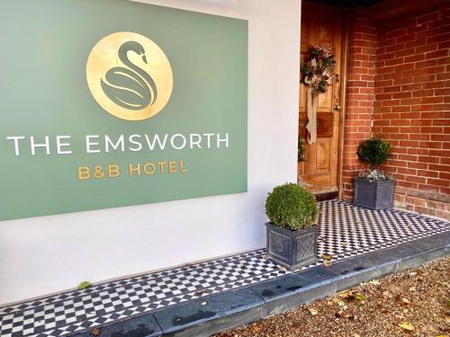 Ett certifikat, pris eller annat dokument som visas upp på The Emsworth B&B Hotel