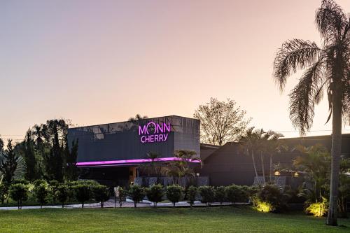 Monn Cherry Motel