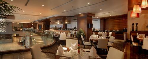 Seating area sa Fortune Select Exotica, Navi Mumbai - Member ITC Hotels' Group