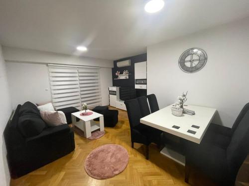 Prostor za sedenje u objektu Apartmani Marčetić