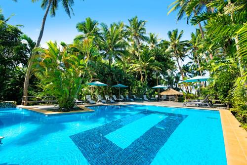 Бассейн в ULTIQA Fiji Palms Beach Resort или поблизости